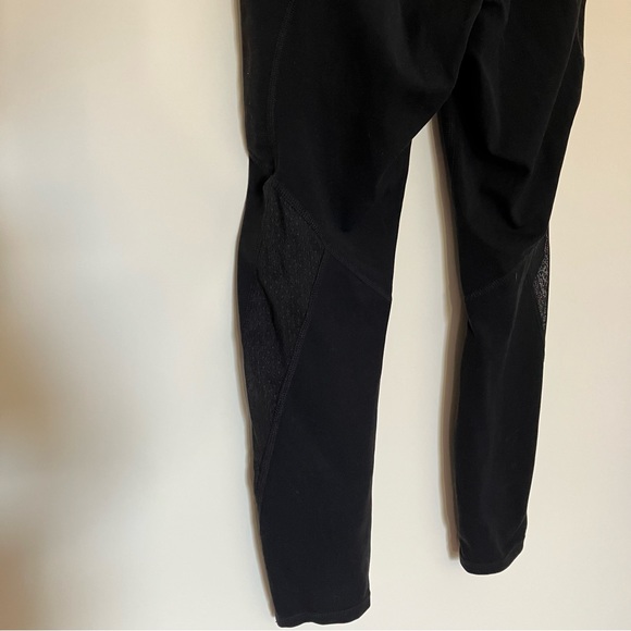 Athleta Black Capri Leggings with Polka Dot Mesh Accent on Calf size Small - Picture 6 of 8